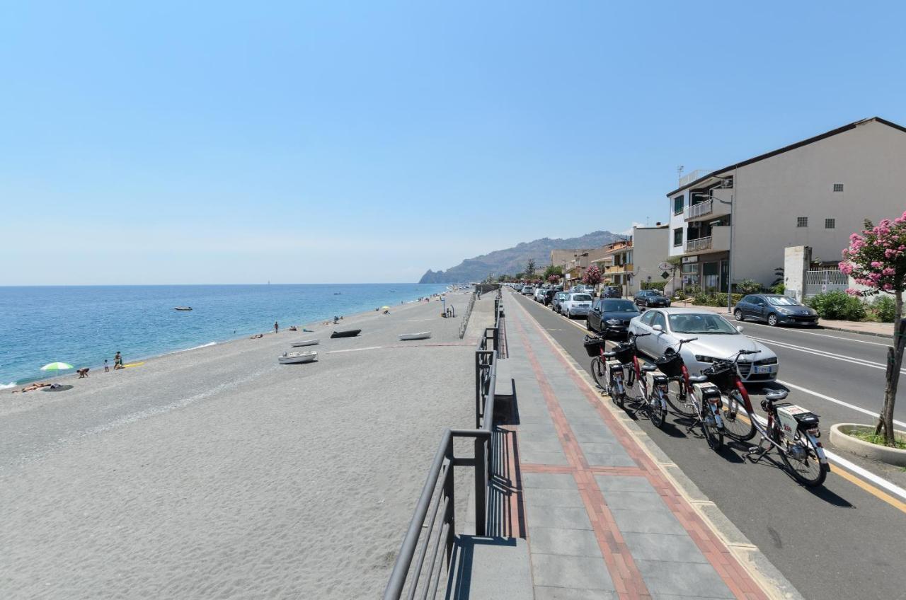 Marina D'Agro Residence Santa Teresa Di Riva Zewnętrze zdjęcie